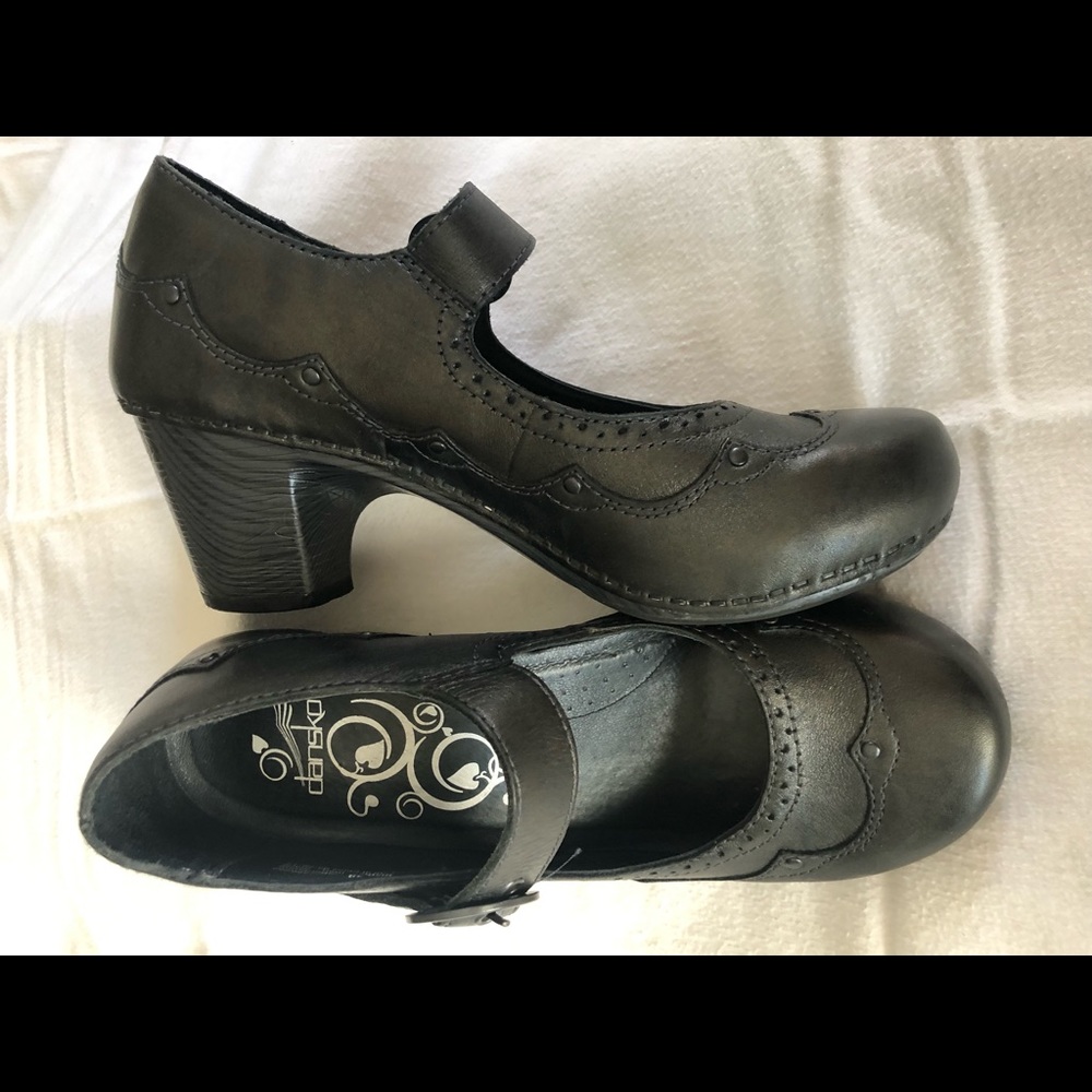 Dansko Nevin Mary Jane heels